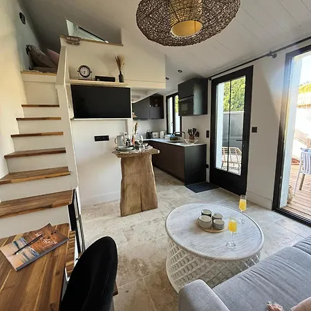 Charmante Maisonnette A